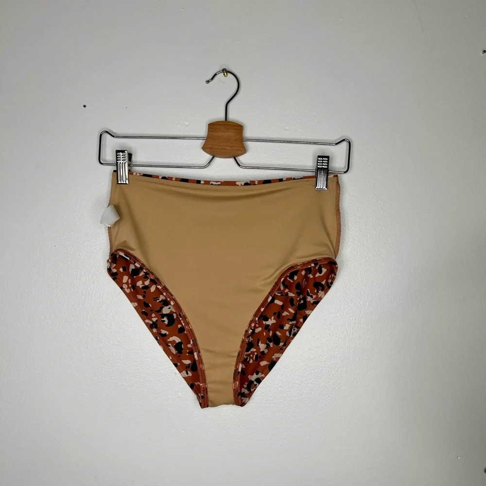 Old navy high waisted Leopard Print Swimsuit Bottom - Picture 7 of 7